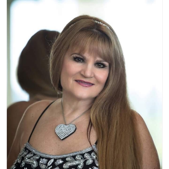 Meet your Posher, Joni - Picture 2 of 2